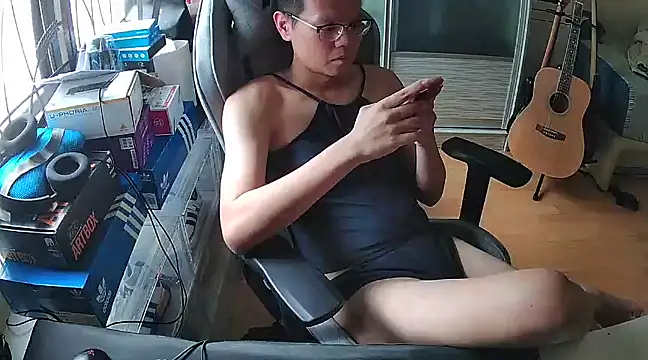 Snapshot of swimsuitloves chatting on 03.23.25 swimsuitloves online show from 03.23.25