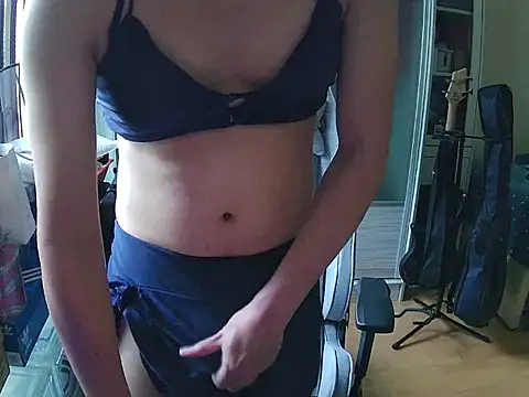 Snapshot of swimsuitloves chatting on 09.28.25 swimsuitloves online show from 09.28.25