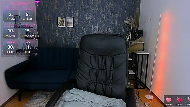 JeannieFox  online show from 12.04.24