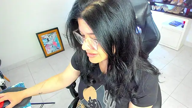 BellaFlaming online show from 04.04.26