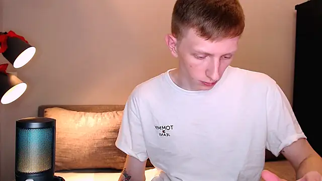 juliaanddima online show from 11.04.25