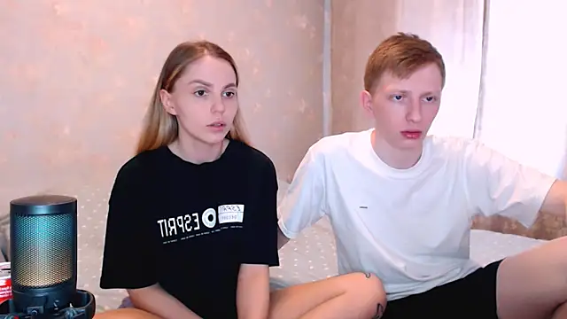 juliaanddima online show from 05.19.26