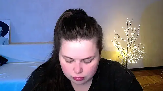 Snapshot of Emily_Mo chatting on 06.04.26 Emily Mo online show from 06.04.26