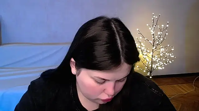 Snapshot of Emily_Mo chatting on 06.05.26 Emily Mo online show from 06.05.26