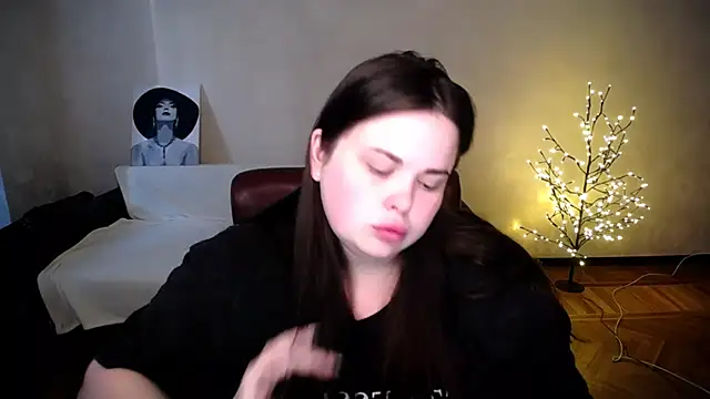 Snapshot of Emily_Mo chatting on 06.24.26 Emily Mo online show from 06.24.26