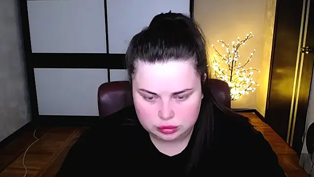 Snapshot of Emily_Mo chatting on 07.03.26 Emily Mo online show from 07.03.26