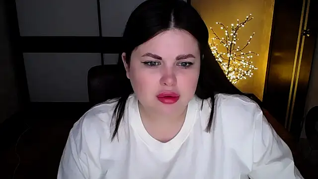 Snapshot of Emily_Mo chatting on 07.08.26 Emily Mo online show from 07.08.26