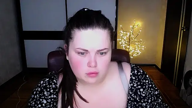 Snapshot of Emily_Mo chatting on 07.19.26 Emily Mo online show from 07.19.26