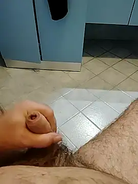 Snapshot of orsettoCum chatting on 10.01.25 orsettoCum online show from 10.01.25