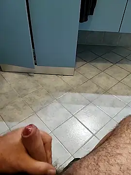 Snapshot of orsettoCum chatting on 10.13.25 orsettoCum online show from 10.13.25