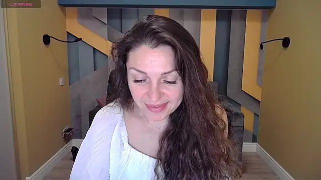 EllaLong online show from 12.17.24