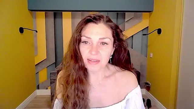 EllaLong online show from 02.22.25