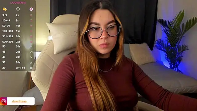 dakottaa  online show from 11.07.25