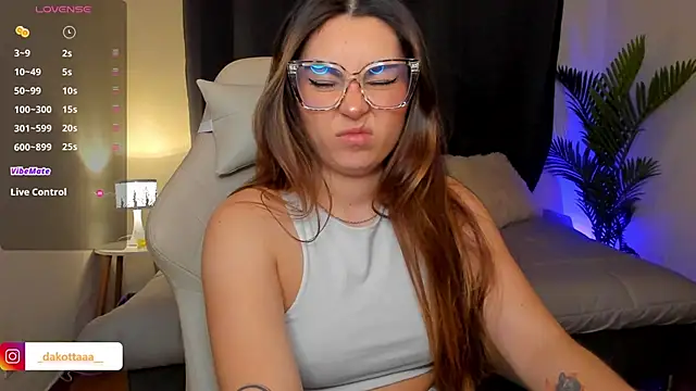 dakottaa  online show from 11.13.25