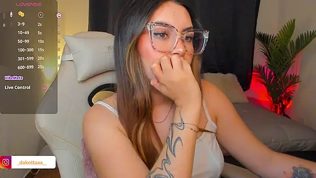 dakottaa  online show from 03.30.26