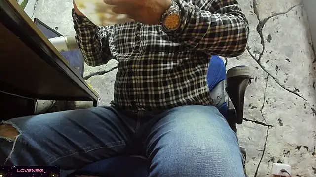 Maxi TheBigDaddy online show from 11.27.25