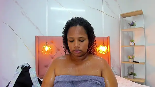 Belle Brunette online show from 10.11.25