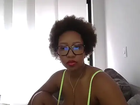 Snapshot of megan-hotxx chatting on 06.13.26 megan-hotxx online show from 06.13.26