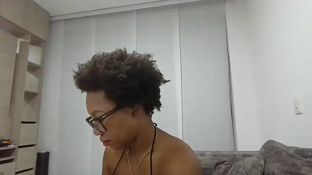 Snapshot of megan-hotxx chatting on 07.11.26 megan-hotxx online show from 07.11.26