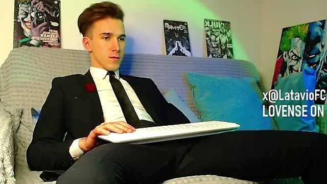 Snapshot of Midnighter_ chatting on 03.04.26 Midnighter online show from 03.04.26