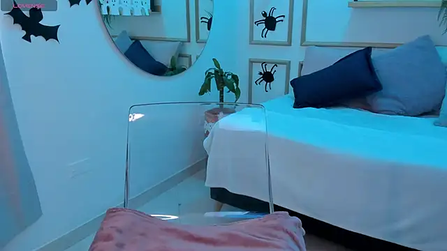 scarlet miller1 online show from 10.23.25