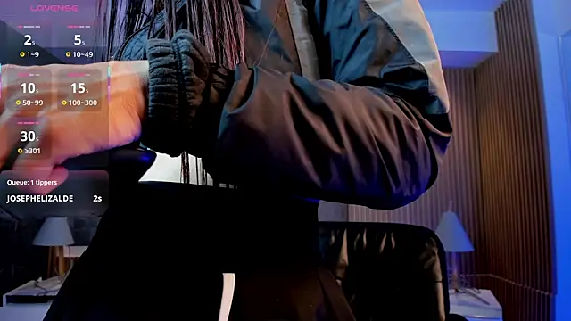 charlottewhitte online show from 02.21.26