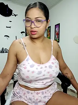 chalohott online show from 10.22.25