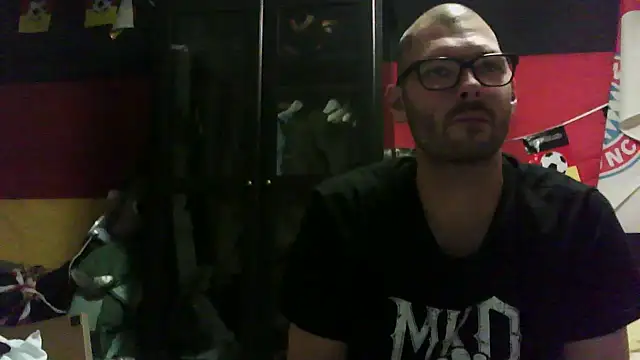 Snapshot of Die-geile-Sau chatting on 09.14.25 Die-geile-Sau online show from 09.14.25