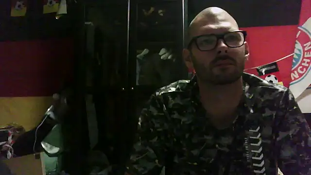 Snapshot of Die-geile-Sau chatting on 09.22.25 Die-geile-Sau online show from 09.22.25