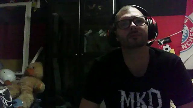 Snapshot of Die-geile-Sau chatting on 09.29.25 Die-geile-Sau online show from 09.29.25