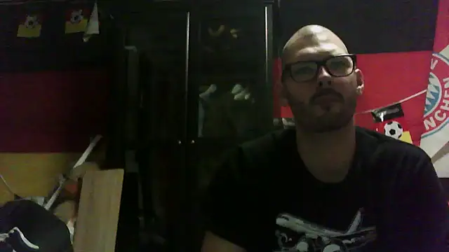 Snapshot of Die-geile-Sau chatting on 10.04.25 Die-geile-Sau online show from 10.04.25