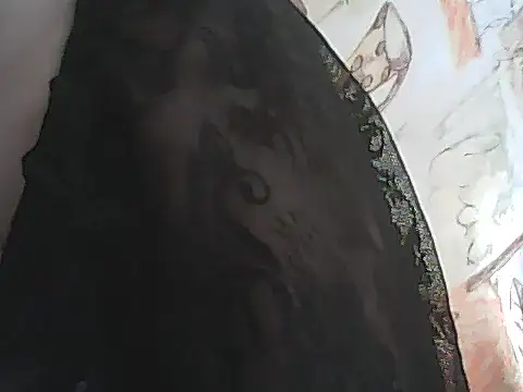 Snapshot of deluxpussy chatting on 10.19.25 deluxpussy online show from 10.19.25