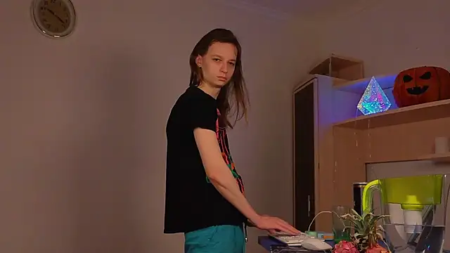 Frank Fraer online show from 04.06.26