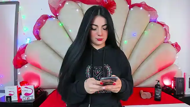 Snapshot of Natasha__Blue chatting on 12.28.24 Natasha Blue online show from 12.28.24
