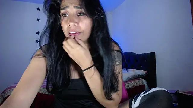 Snapshot of pinky_violeta chatting on 01.25.25 pinky violeta online show from 01.25.25