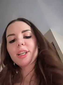 Snapshot of Alina_Vibe_Me chatting on 03.08.25 Alina Vibe Me online show from 03.08.25