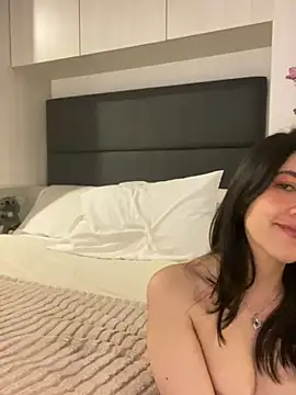 Snapshot of saori_10 chatting on 01.01.25 saori 10 online show from 01.01.25