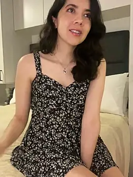 Snapshot of saori_10 chatting on 01.12.25 saori 10 online show from 01.12.25