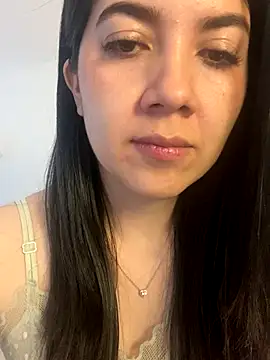 Snapshot of saori_10 chatting on 10.09.25 saori 10 online show from 10.09.25