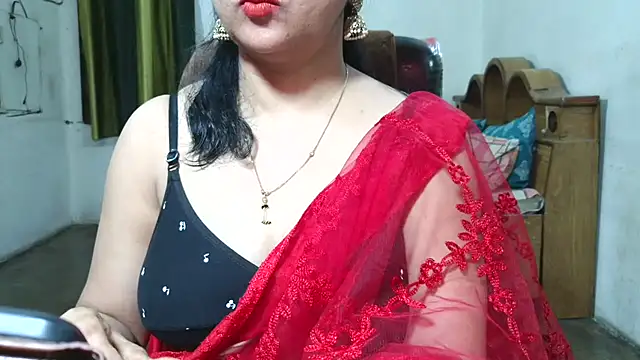 Cute Mahi22 online show from 10.17.25