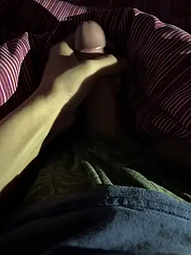 Snapshot of Nando chatting on 02.16.26 Nando online show from 02.16.26