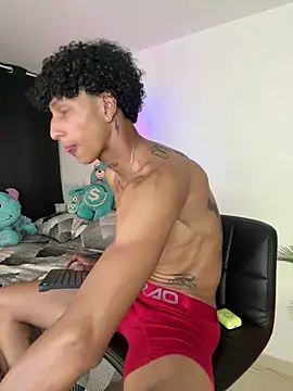 Snapshot of mike_casseano chatting on 12.14.25 mike casseano online show from 12.14.25