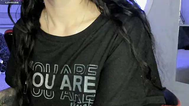 natasha logan  online show from 03.31.26