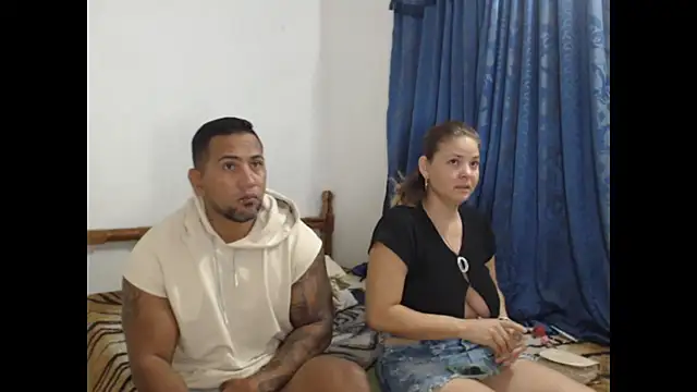 Snapshot of lover_1994 chatting on 09.12.25 lover 1994 online show from 09.12.25