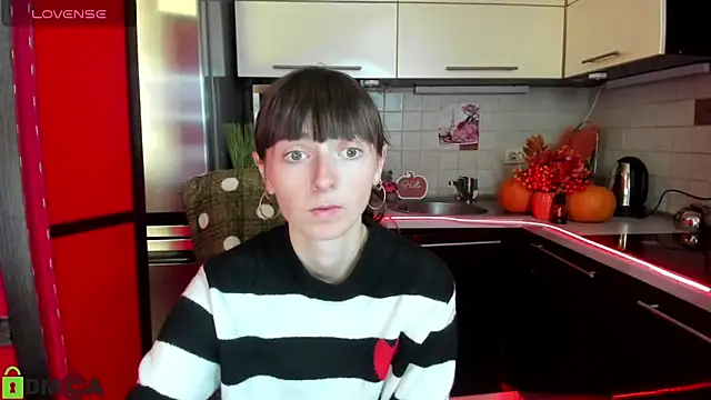 TayanaJons online show from 10.11.25