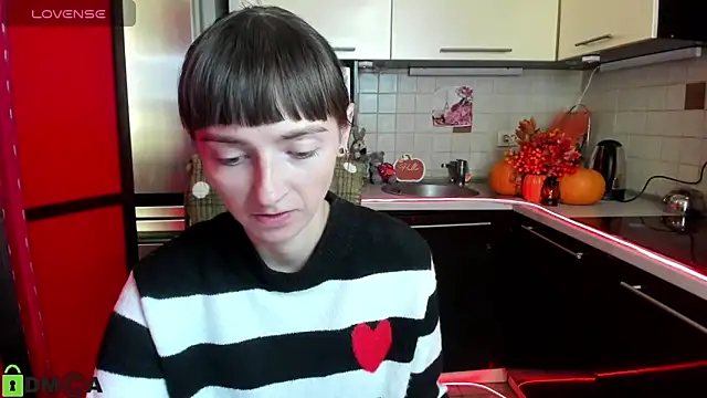 TayanaJons online show from 10.20.25