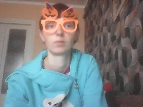 TayanaJons online show from 10.28.25