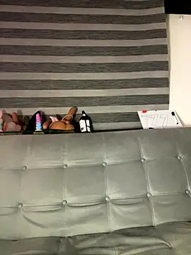 Snapshot of crystal_bunny7 chatting on 10.13.25 crystal bunny7 online show from 10.13.25