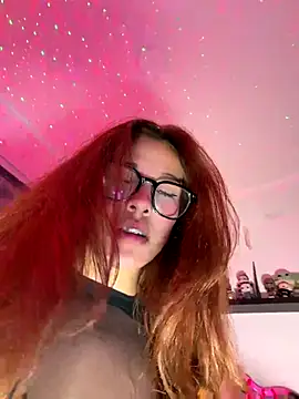 Snapshot of crystal_bunny7 chatting on 10.29.25 crystal bunny7 online show from 10.29.25