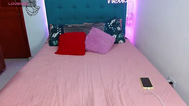 antonella sweet33 online show from 02.04.25